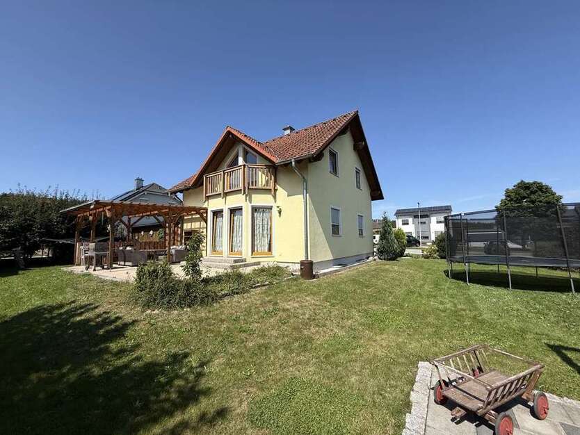 Haus zum Kaufen in Waldsassen 405.000 € 122 m²