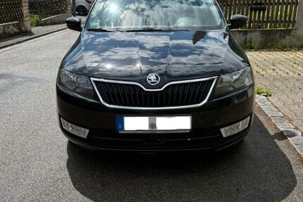 Skoda Rapid 141.000 km 8.690 &euro; Aindling 86447