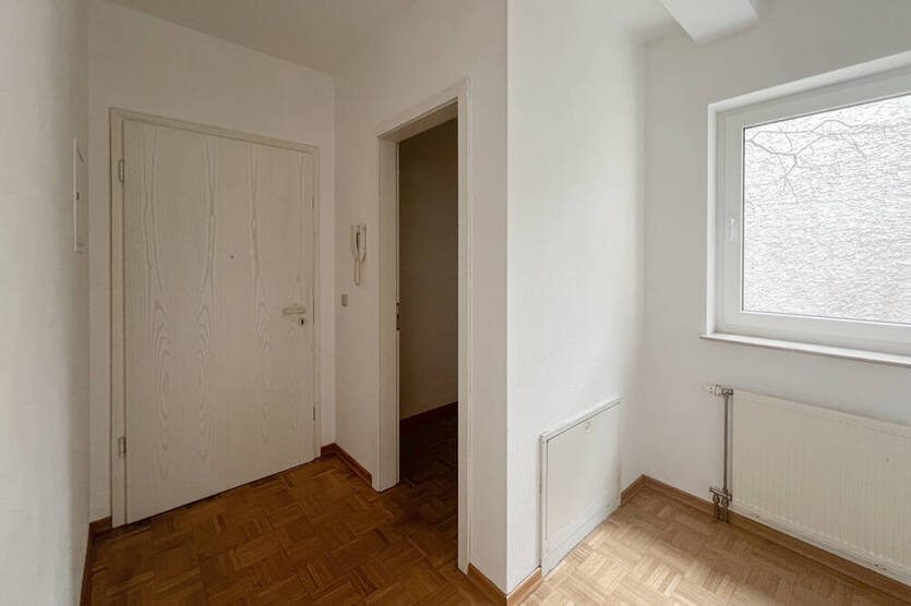 EinraumWohnung im EG mit Balkon und TG- Stellplatz