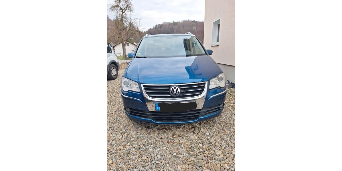 VW Touran 139.000 km 4.695 &euro; Altenstadt 89281