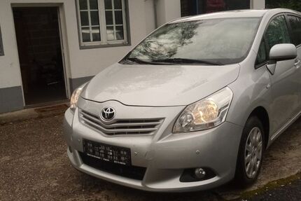 Toyota Verso 187.000 km 7.500 € Wuppertal 42329