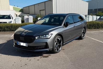 Skoda Superb 4.800 km 42.900 &euro; Langenfeld 40764