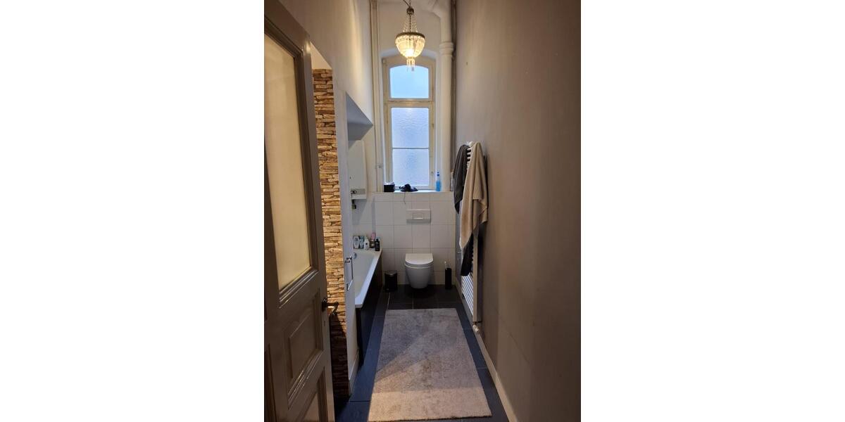 Etagenwohnung Wiesbaden Klarenthal - 5 Zimmer, 180 m&sup2;, 1.860&euro; | Angebot:24570807