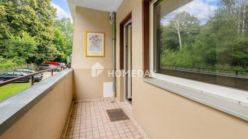 Bezugsfreie und gepflegte 3-Zimmer-Wohnung mit Loggia in ruhiger Lage