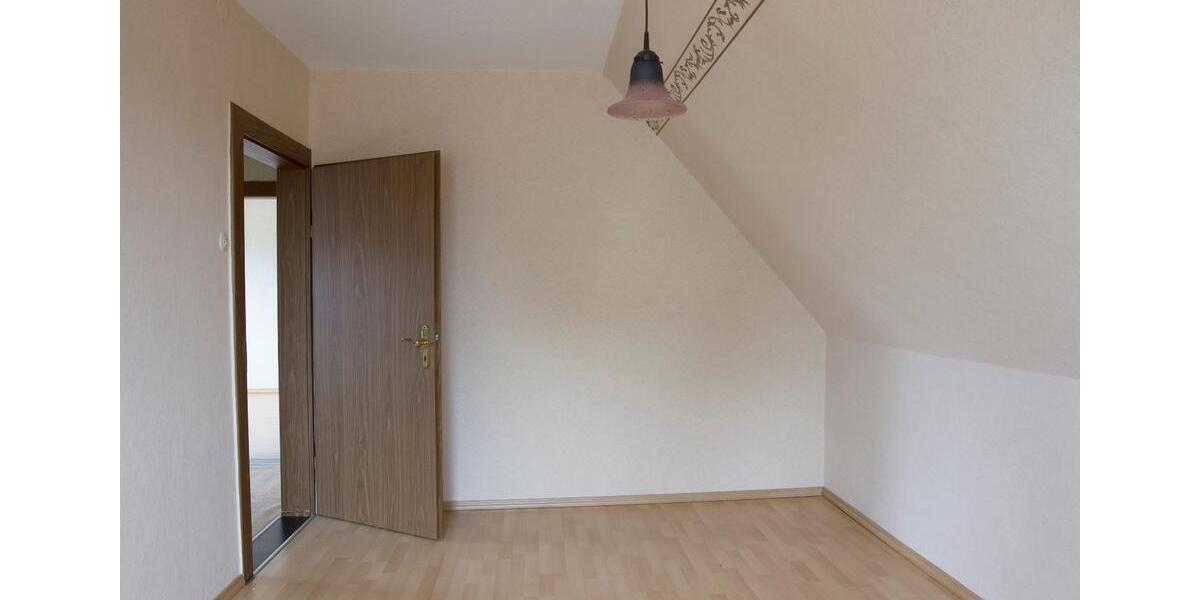Einfamilienhaus Südheide Unterlüß - 8 Zimmer, 170 m&sup2;, 160.000&euro; | Angebot:26763223