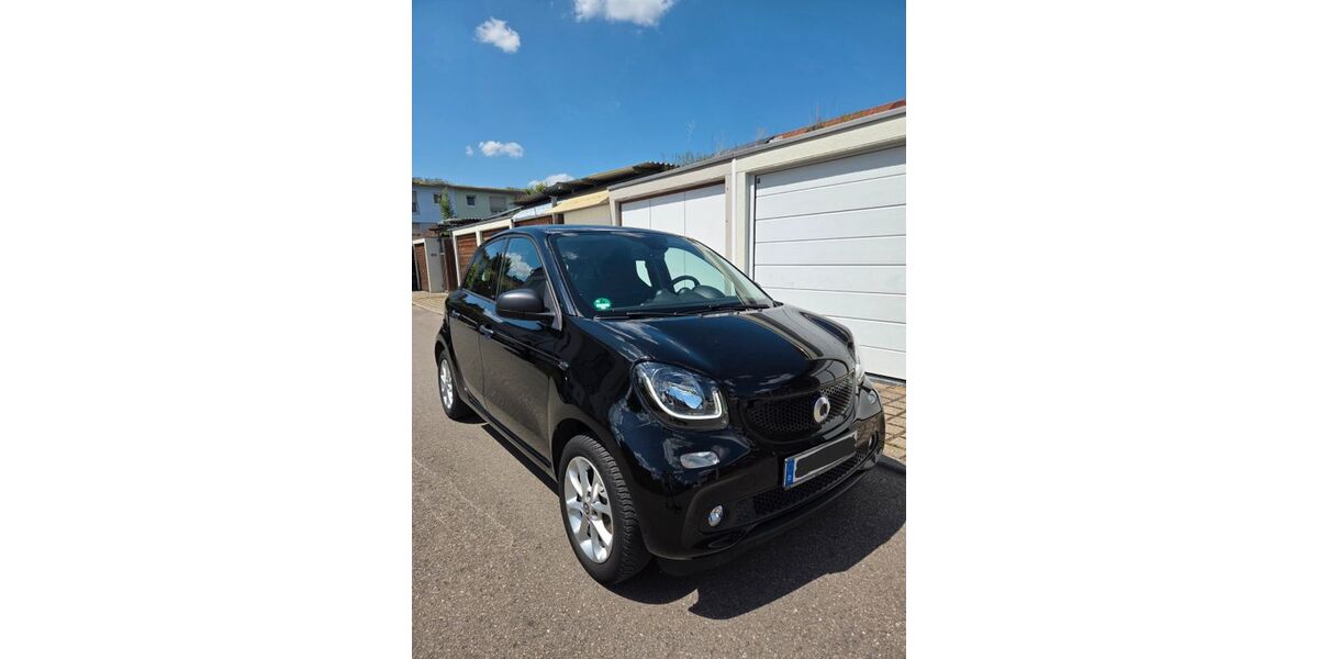 Smart ForFour 46.819 km 12.950 &euro; Stuttgart 70569