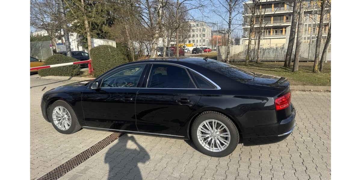 Audi A8 245.000 km 9.700 &euro; München 80313