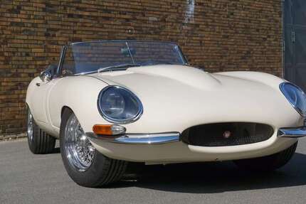 Jaguar E-Type 33.621 km 277.950 &euro; Krefeld 47805