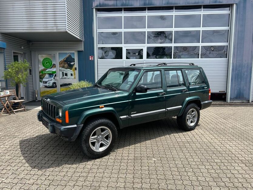 Jeep Cherokee 168.000 km 4.900 € Besigheim 74354