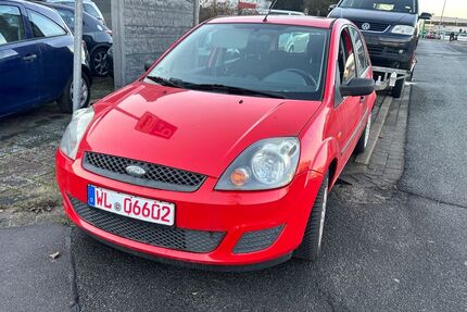 Ford Fiesta 153.000 km 2.200 &euro; Winsen/Luhe 21423