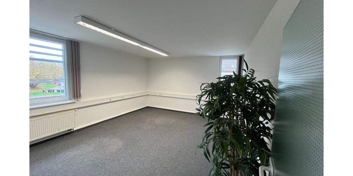 Einfamilienhaus Karlsruhe Neureut - 1.950&euro; | Angebot:25728707