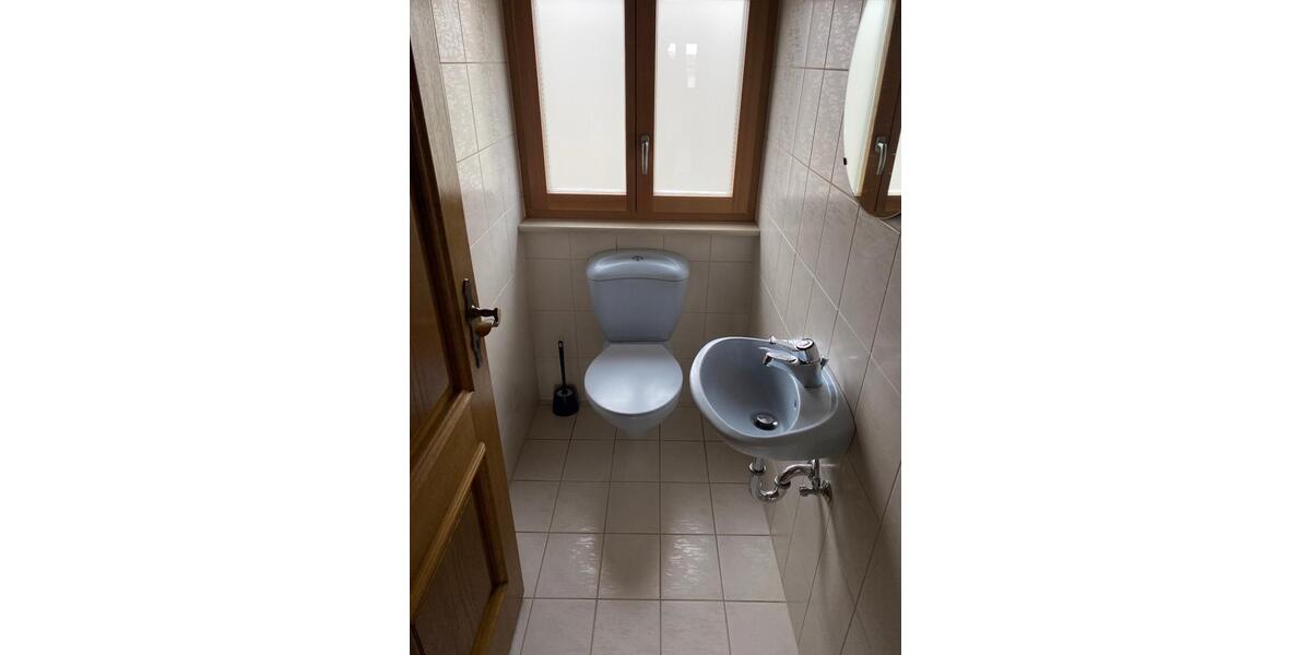 Dachgeschoßwohnung Salzweg - 3.5 Zimmer, 104 m&sup2;, 900&euro; | Angebot:26408502