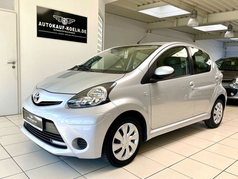 Aygo (X)