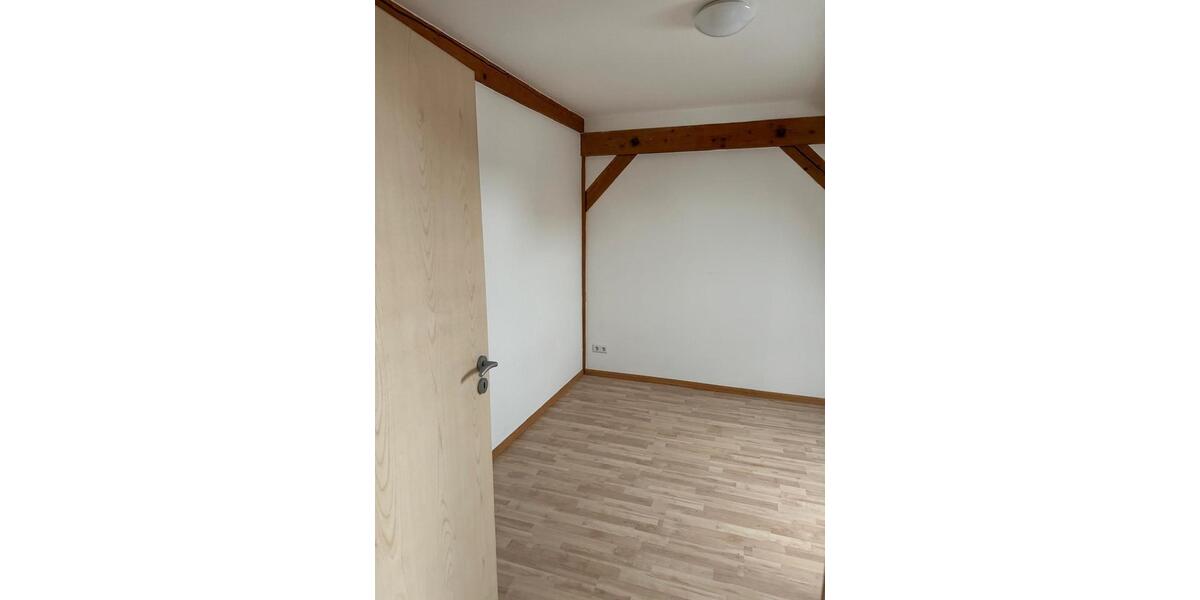 Dachgeschoßwohnung Roth - 2 Zimmer, 65 m&sup2;, 625&euro; | Angebot:26251076