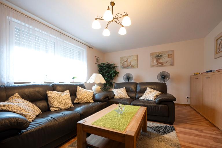 Etagenwohnung Steinwenden - 3 Zimmer, 80 m&sup2;, 1.250&euro; | Angebot:24845446