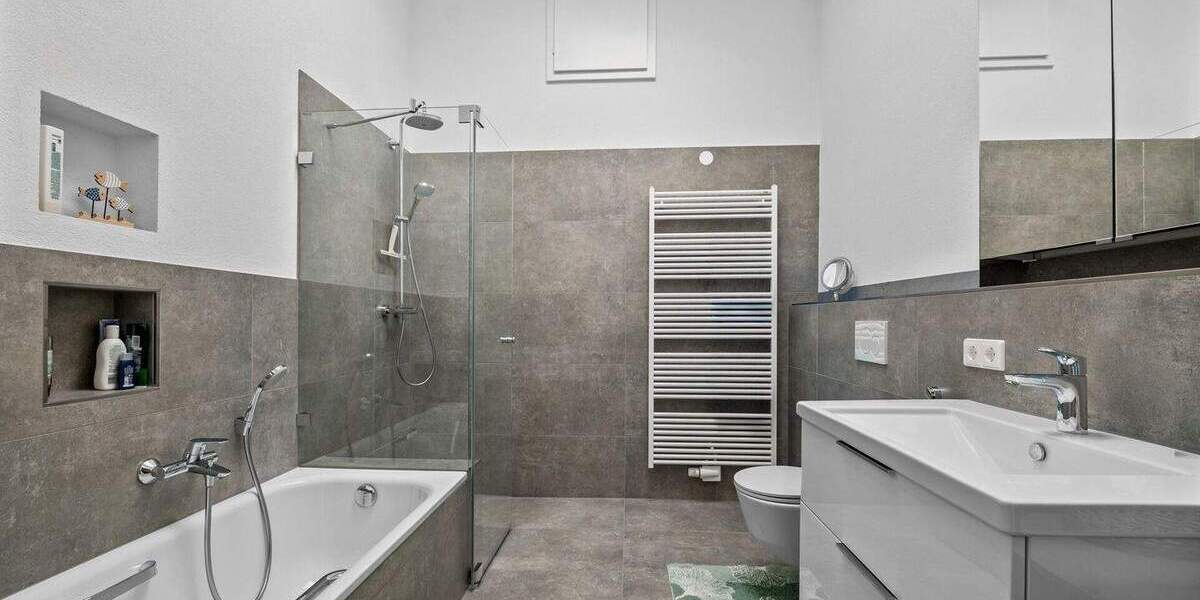 Reihenmittelhaus Lörrach / Brombach Brombach - 5 Zimmer, 148 m&sup2;, 649.000&euro; | Angebot:25697043