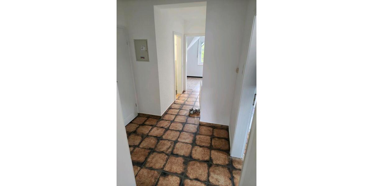 Dachgeschoßwohnung Lennestadt - 3 Zimmer, 70 m&sup2;, 500&euro; | Angebot:26690656