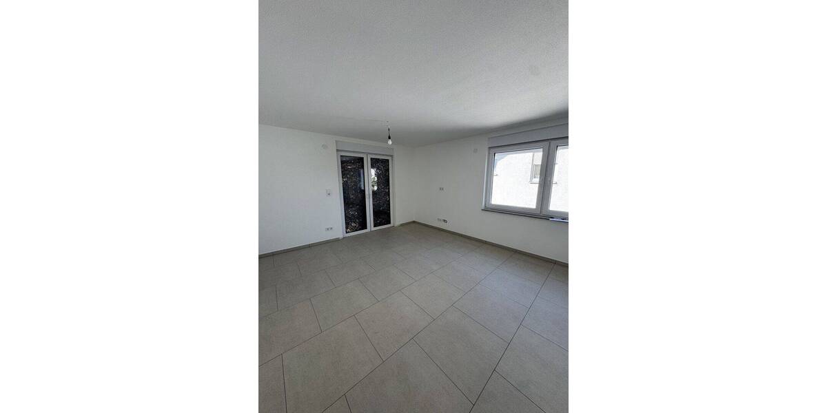 Etagenwohnung Backnang - 3 Zimmer, 94 m&sup2;, 1.300&euro; | Angebot:26877417