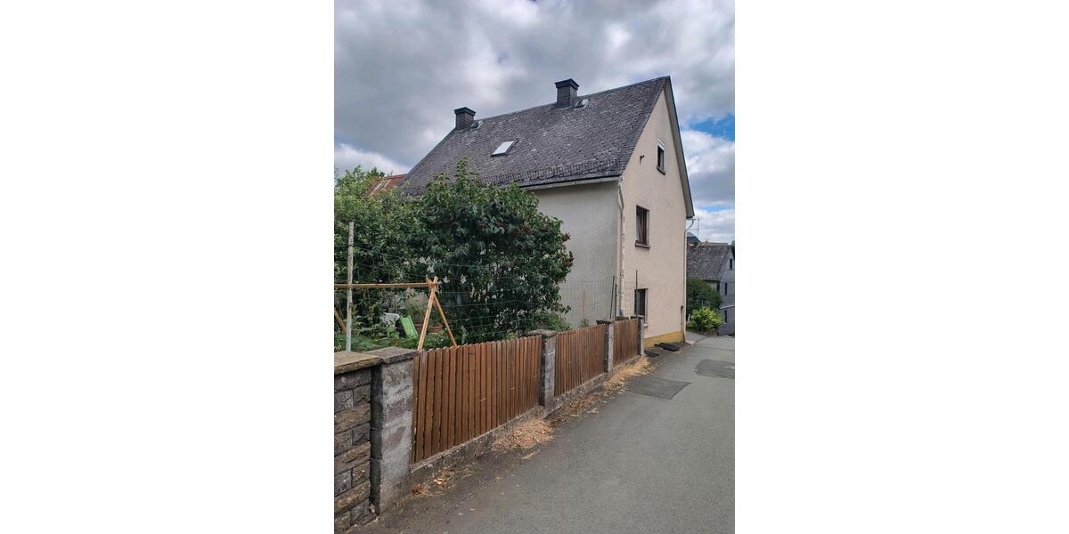 Einfamilienhaus Bad Endbach - 7 Zimmer, 200 m&sup2;, 250.000&euro; | Angebot:27224536
