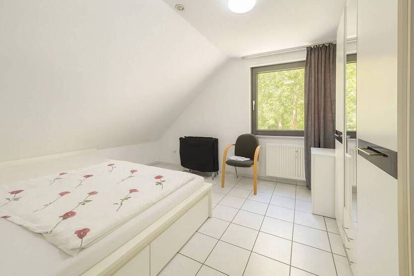 Praktisches Zweifamilienhaus mit Ausblick ins Grüne
