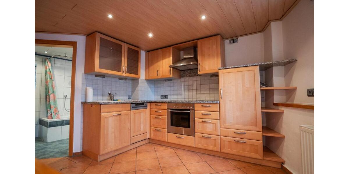 Wohnung und Haus in einem - saniertes Altstadthaus mit insgesamt 93m², EBK und Klimaanlage 3 zimmer