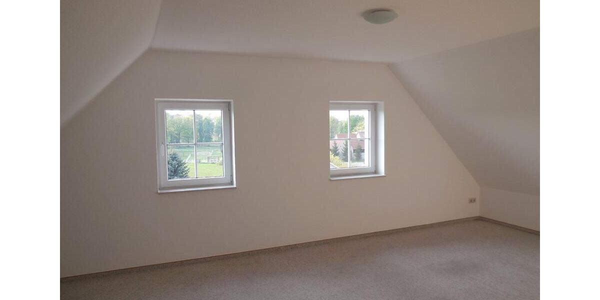 Dachgeschoßwohnung Königswartha - 2 Zimmer, 69 m&sup2;, 260&euro; | Angebot:24561636