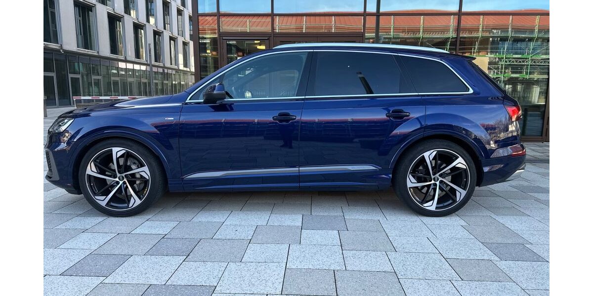 Audi Q7 71.000 km 49.900 &euro; Ingolstadt 85055