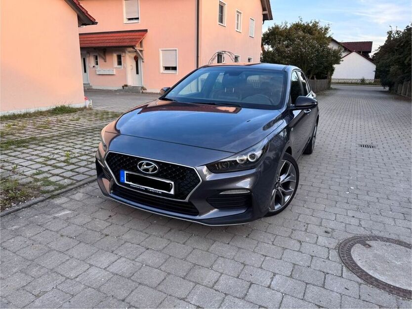 i30