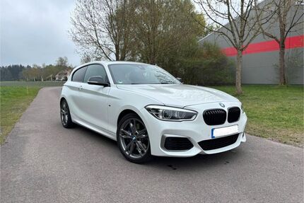 BMW M140i