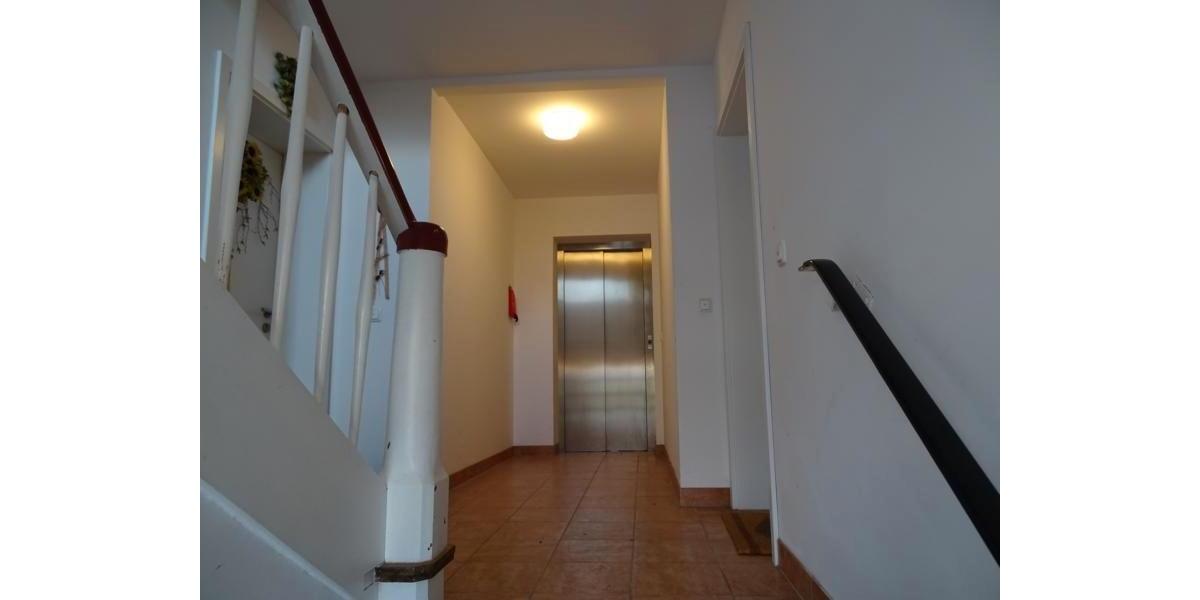 Etagenwohnung Wiesau Kornthan - 3 Zimmer, 71 m&sup2;, 440&euro; | Angebot:26391744