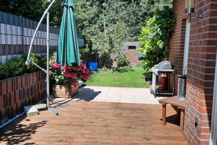 GEMÜTLICHE DOPPELHAUSHÄLFTE MIT KLEINEM GARTEN zimmer