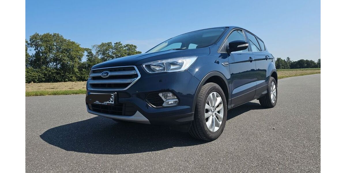 Ford Kuga 133.000 km 9.499 &euro; Aurich 26605