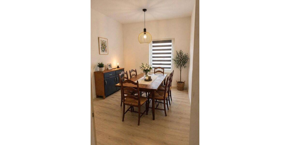 Etagenwohnung Zeitz - 5 Zimmer, 92 m&sup2;, 550&euro; | Angebot:26851349