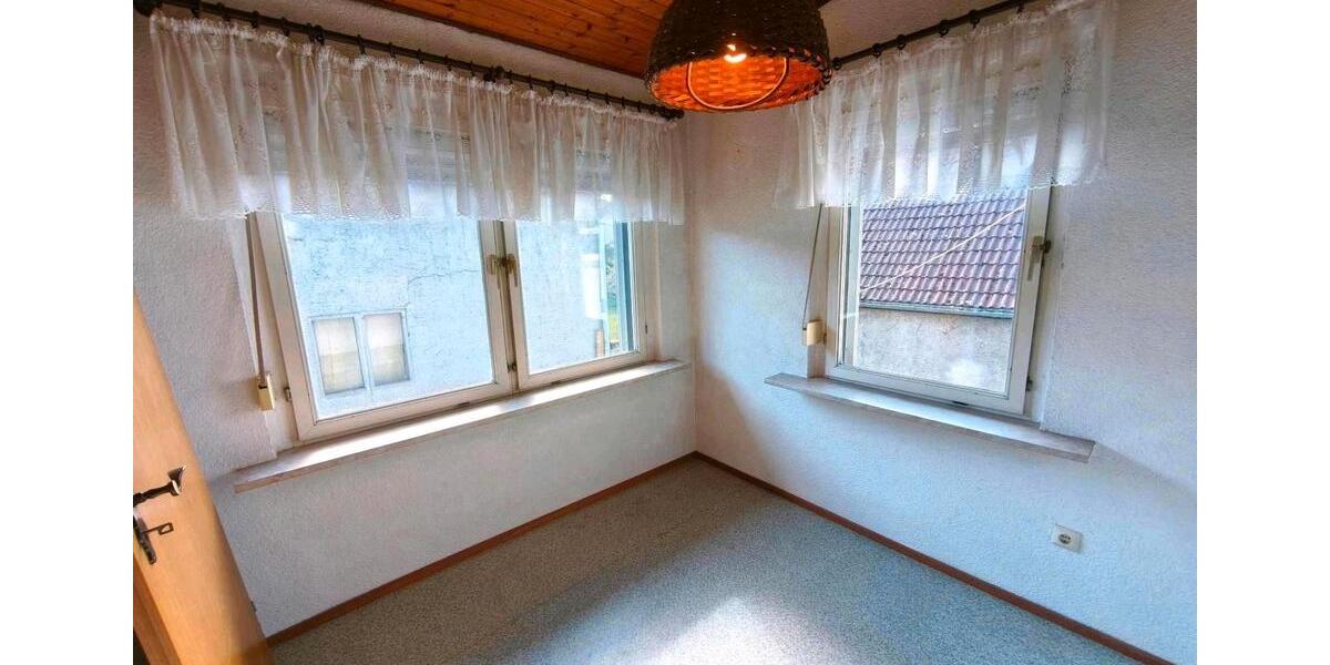 Reihenhaus Dessau-Roßlau Dessau - 7 Zimmer, 160 m&sup2;, 110.000&euro; | Angebot:26336860