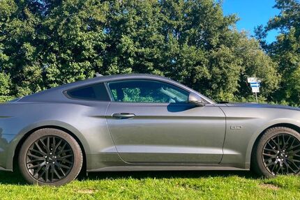 Ford Mustang 26.456 km 46.990 &euro; Krummwisch 24796