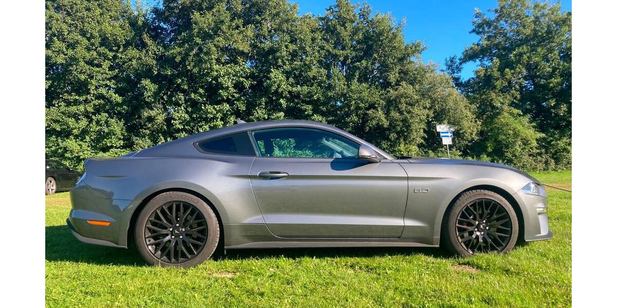 Ford Mustang 26.456 km 46.990 &euro; Krummwisch 24796