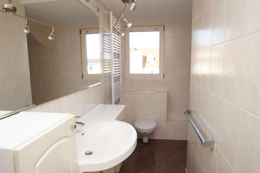 Tolle 2-Zimmer Dachgeschoßwohnung mit Loggia - Direkt am Lene-Voigt-Park