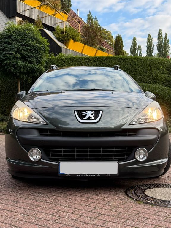 Peugeot 207 97.000 km 3.350 € Holzwickede 59439