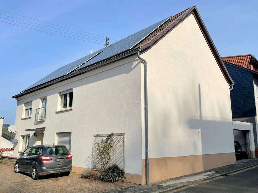 Haus zum Kaufen in Queidersbach 349.000 € 260.86 m²