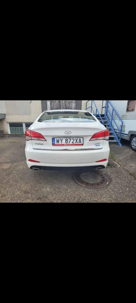 Hyundai i40 162.000 km 5.200 € Stuttgart 70173