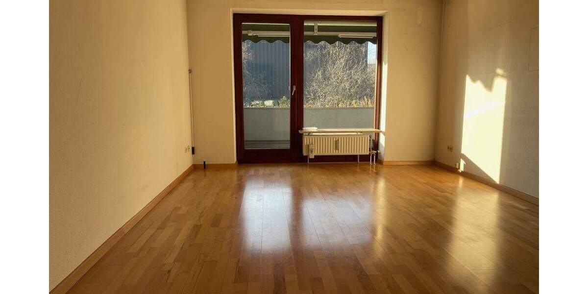 Gepflegte Wohnung - Schwimmbad und Sauna im Haus - im Augsburger Univiertel 2 zimmer