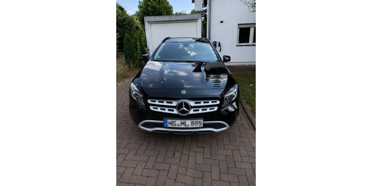 Mercedes-Benz GLA 180 124.500 km 13.400 &euro; Waldsolms 35647