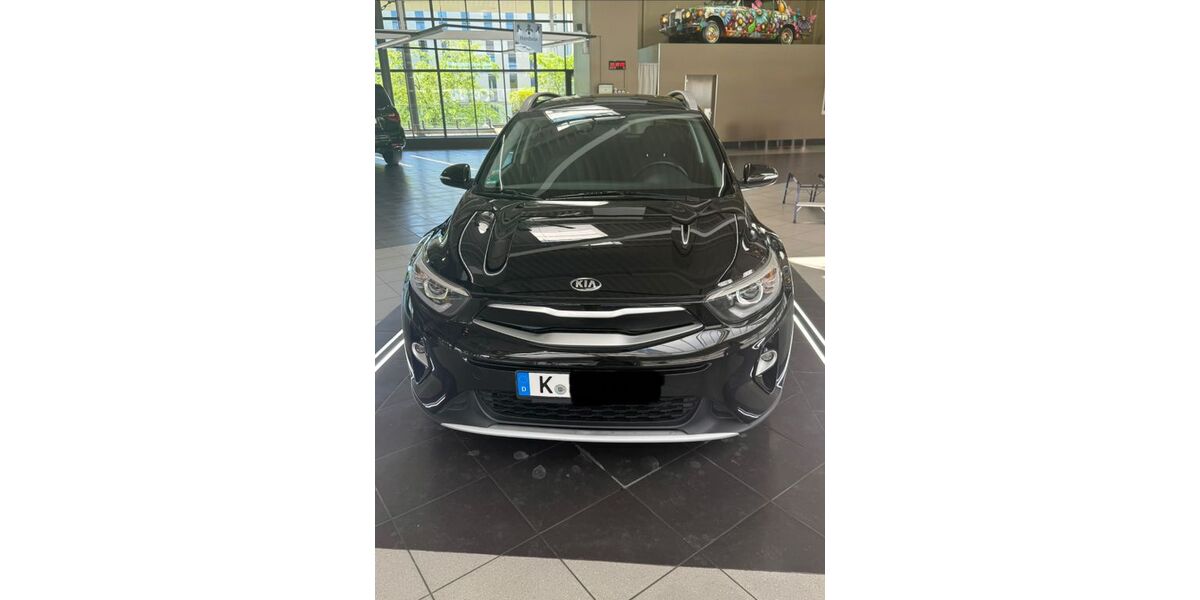 Kia Stonic 67.761 km 12.600 &euro; Köln 51147
