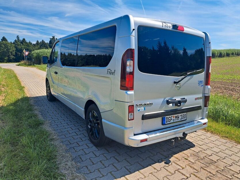 Opel Vivaro 34.000 km 35.999 € Reisbach 94419