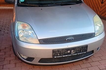 Ford Fiesta 153.253 km 1.700 &euro; Walldürn 74731