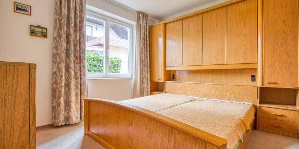 Gehoben und gepflegt: 7-Zi.-EFH mit ELW und Garten, Garage und 2 Freistellplätzen in Neubrandenburg 7 zimmer