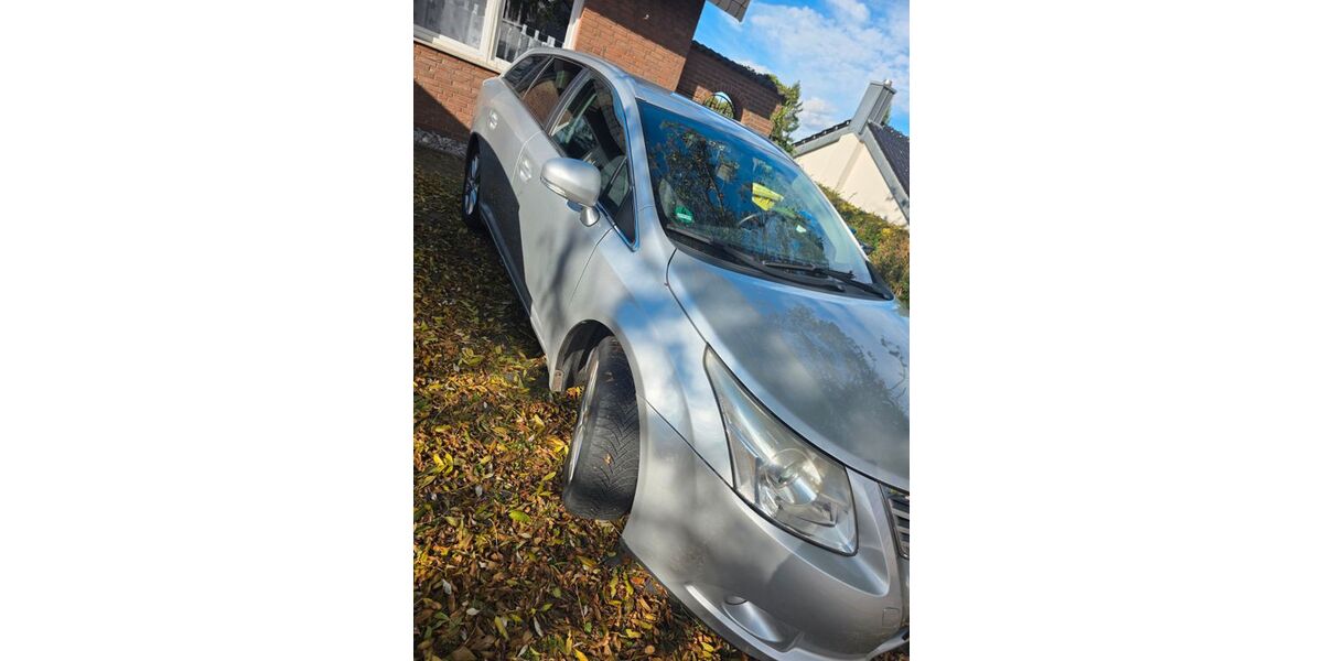 Toyota Avensis 200.300 km 4.500 &euro; Herzogenrath 52134