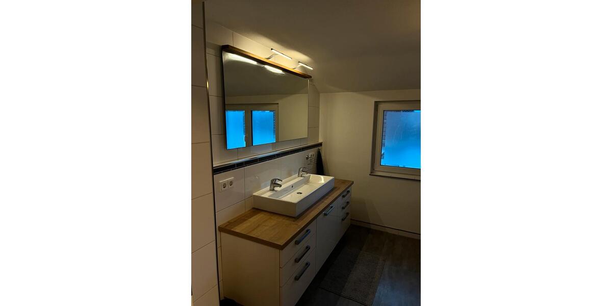 Einfamilienhaus Bad Emstal - 7 Zimmer, 150 m&sup2;, 1.200&euro; | Angebot:25104371