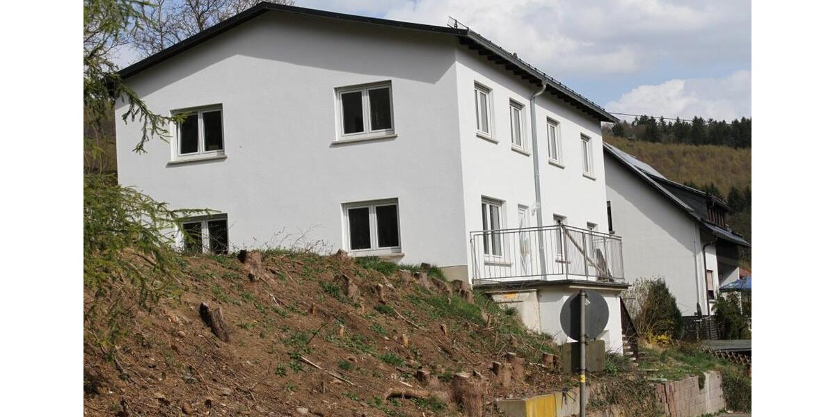 Mehrfamilienhaus, Wohnhaus Haiger - 10 Zimmer, 220 m&sup2;, 1.600&euro; | Angebot:25561238