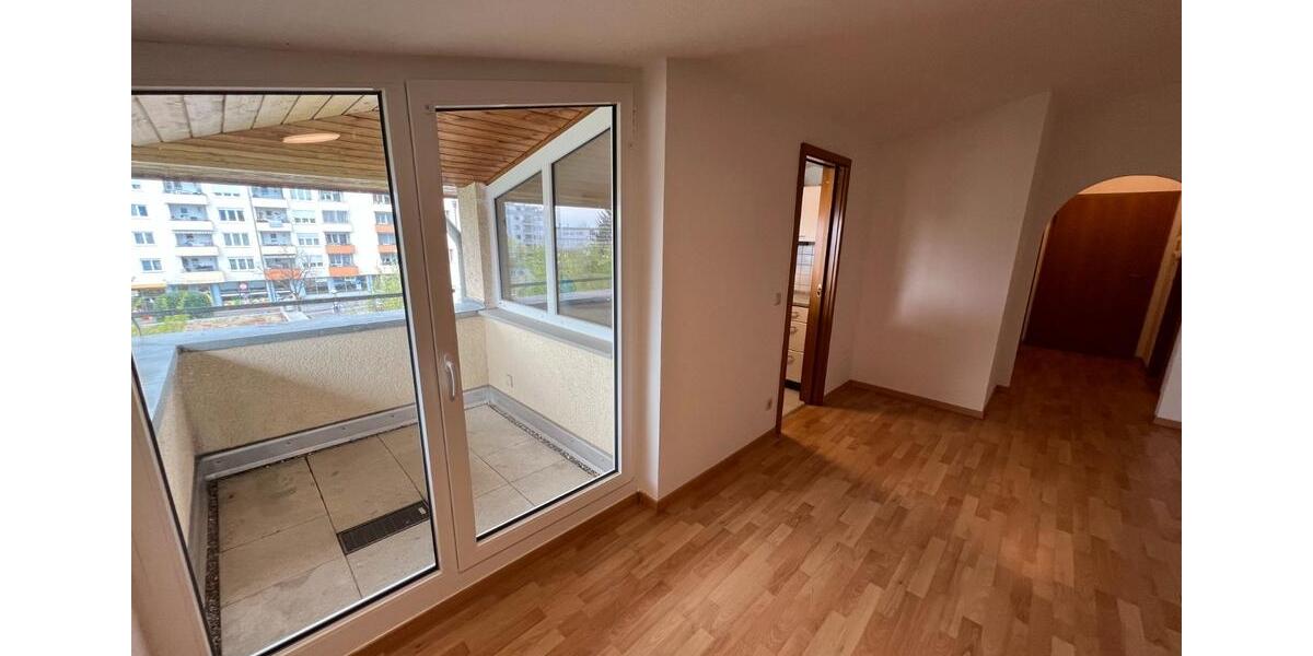 Dachgeschoßwohnung Plochingen - 2 Zimmer, 42 m&sup2;, 560&euro; | Angebot:26395501
